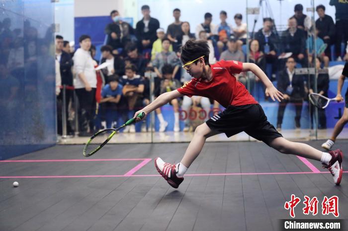 2024年全国壁球公开赛在辽宁大连揭幕：数百名选