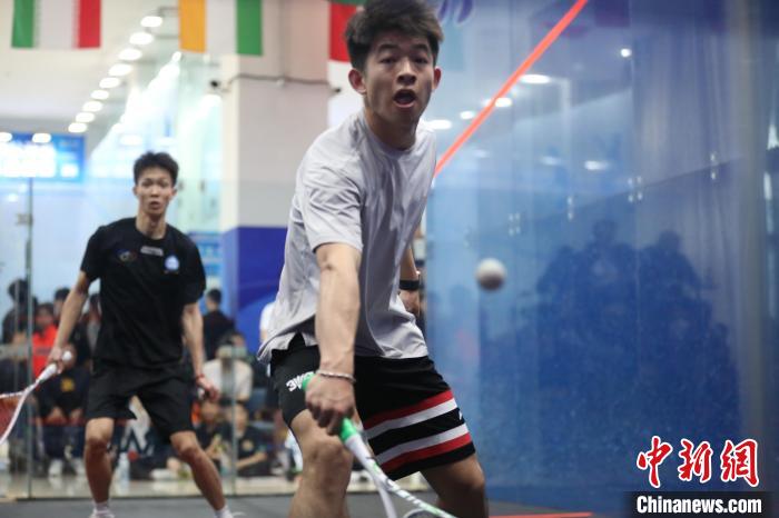 2024年全国壁球公开赛在辽宁大连揭幕：数百名选