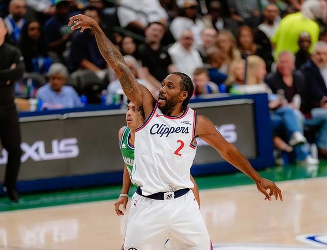 快船加时险胜独行侠，加兰失误成转折点，小卡