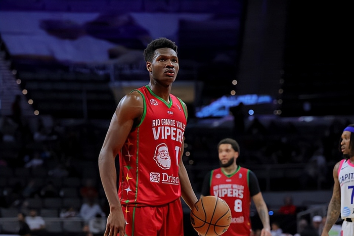 毒蛇中锋阿博基迪单场13+9助队胜 本月却遭替补冷