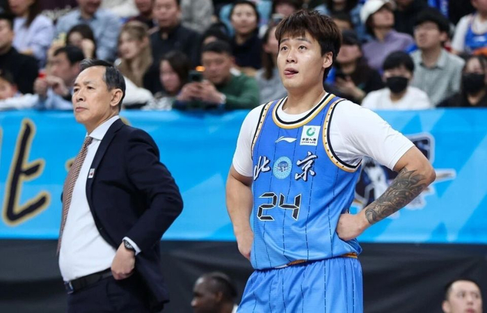 北京男篮伤病潮持续，赵睿伤退辽宁签下新援广