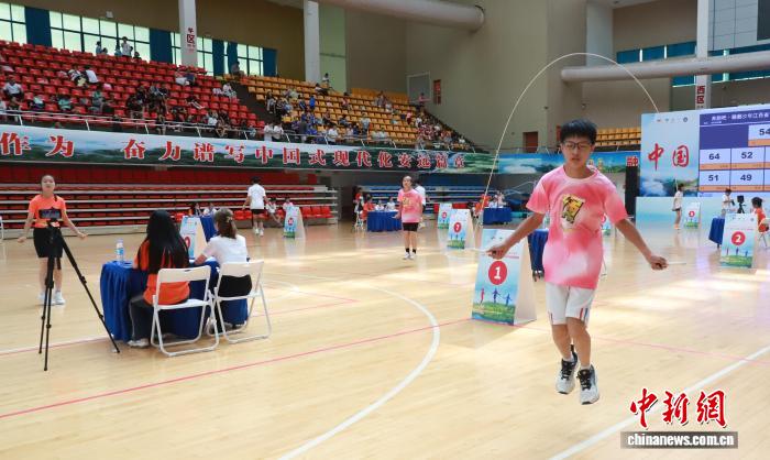 绳影飞扬，青春竞跃：江西省青少年花样跳绳锦