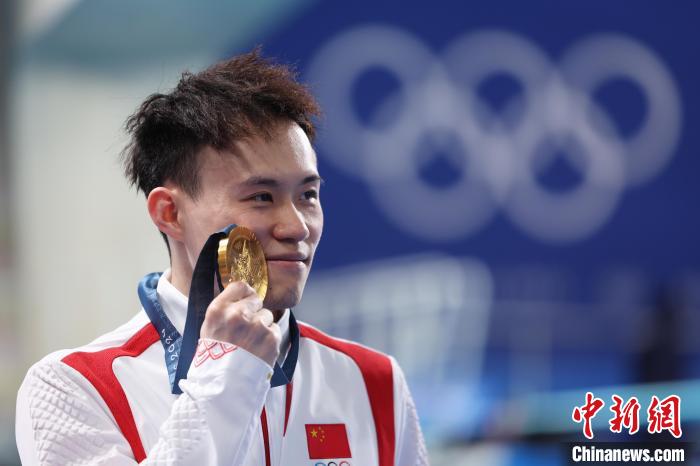 谢思埸巴黎奥运三米板卫冕成功 王宗源摘银中国