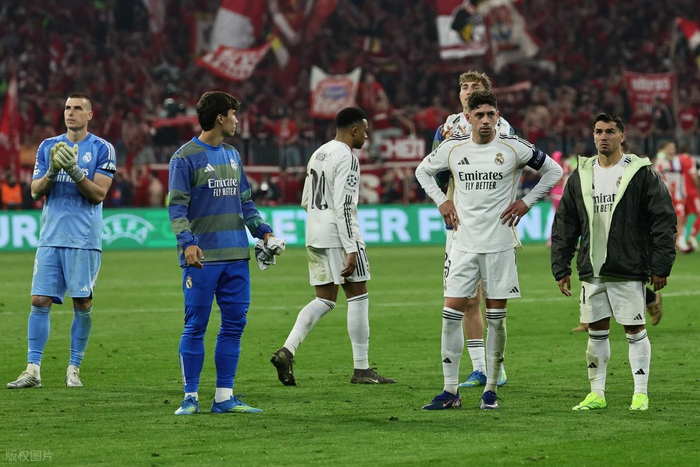 姆巴佩金球之路受阻 登贝莱或成欧洲足坛新星