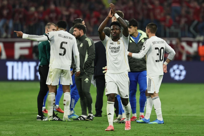 姆巴佩金球之路受阻 登贝莱或成欧洲足坛新星